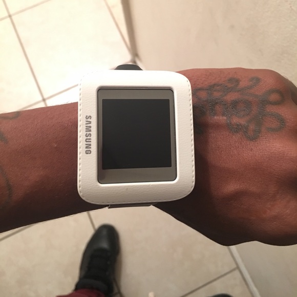Samsung Gear 1 - Picture 1 of 6